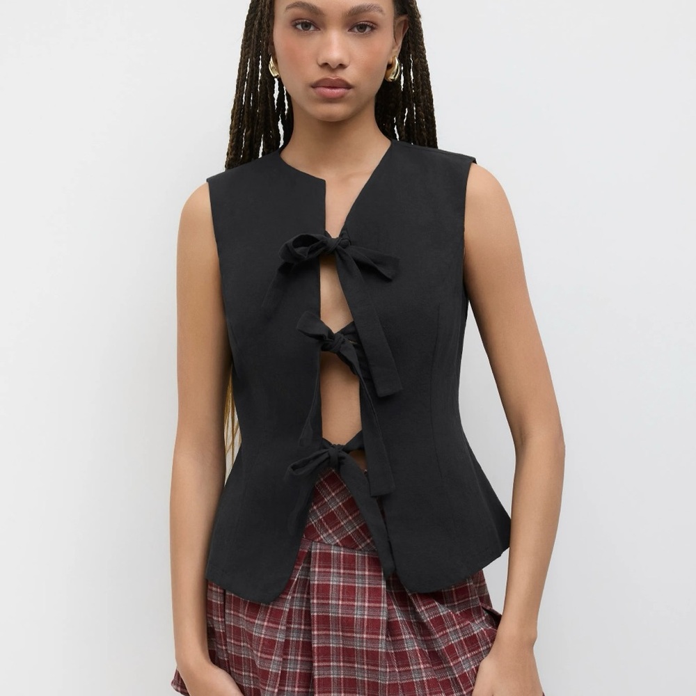 Cider Black Tie Front Top